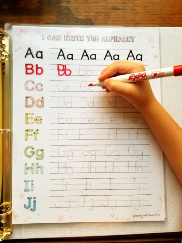 Preschool worksheet printable for letter tracing.